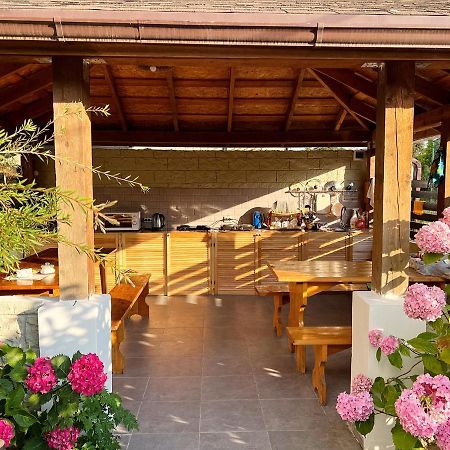 Hotel Golden Gagra Exterior photo
