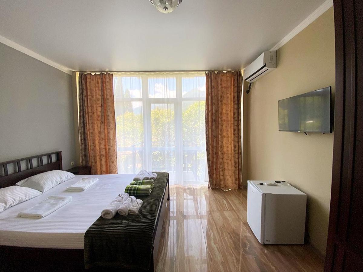 Hotel Golden Gagra Exterior photo